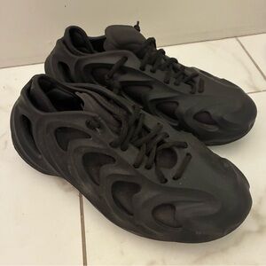 Adidas adifoam size 6.5y